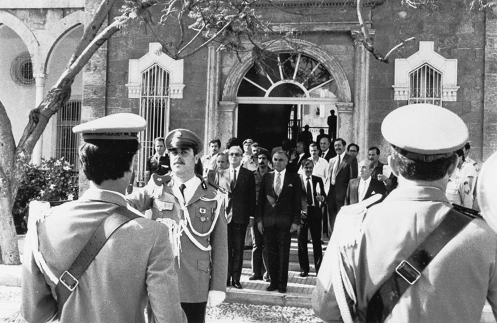 Secretary-General Javier Perez de Cuellar departing from Lebanon after conferring with Prime Minister Rachid Karami of Lebanon (9 June 1984)